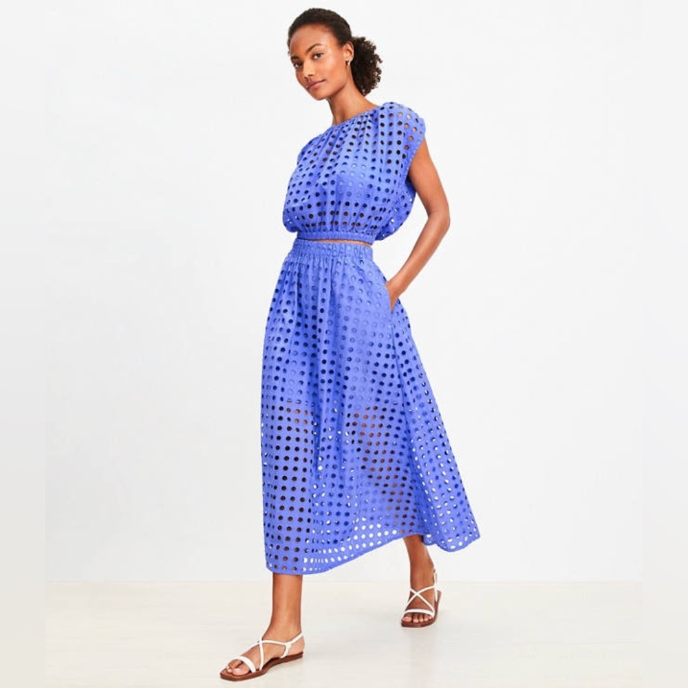 Loft NWT Beach Circle Eyelet Boatneck Top Size XL Blue Purple